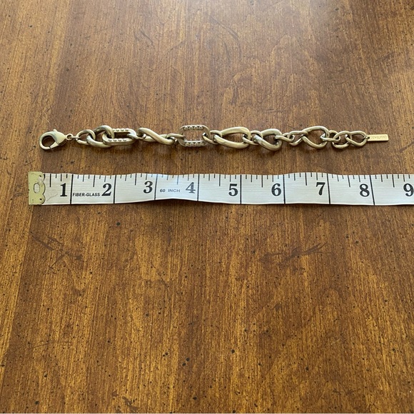 Jewelmint Antique Gold Tone Chain Link Bracelet - Picture 2 of 3